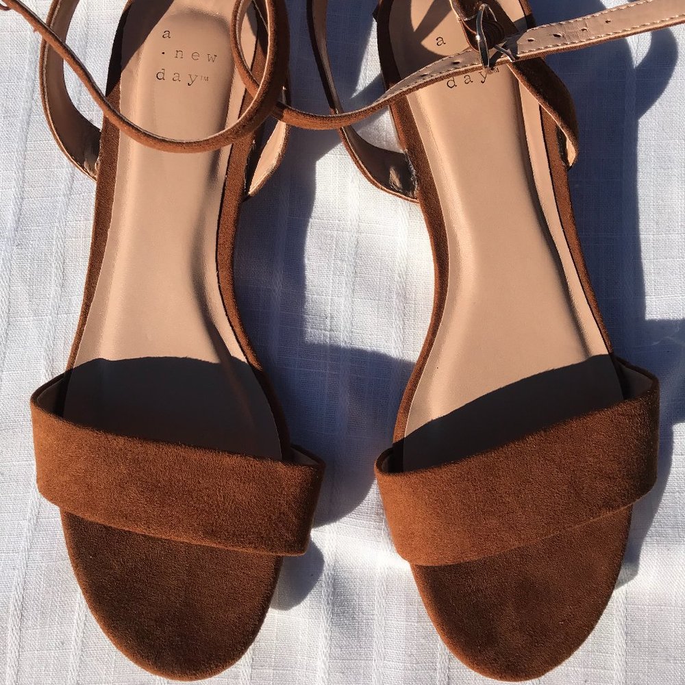 Sandal